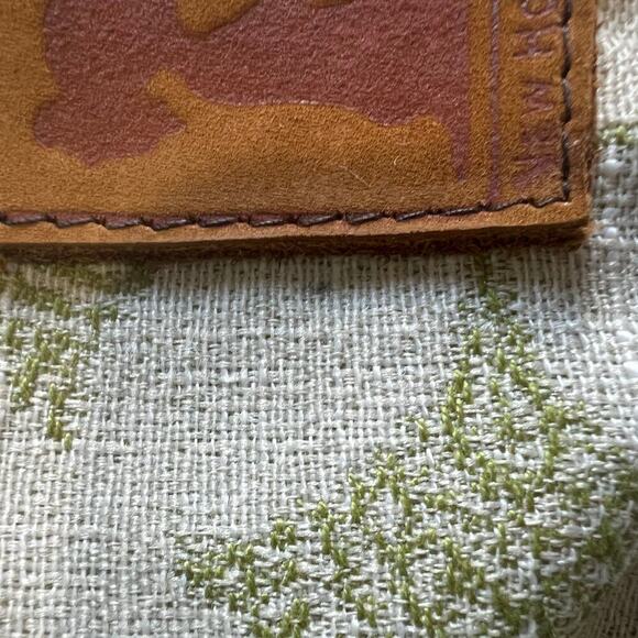 New Hope Girls Green Leaf Motif Hobo Tote and Pouch - Picture 9 of 10